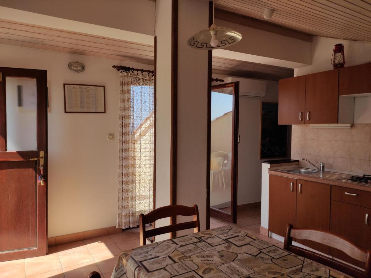 Apartments With A Parking Space Novalja, Pag - 6552 Kültér fotó