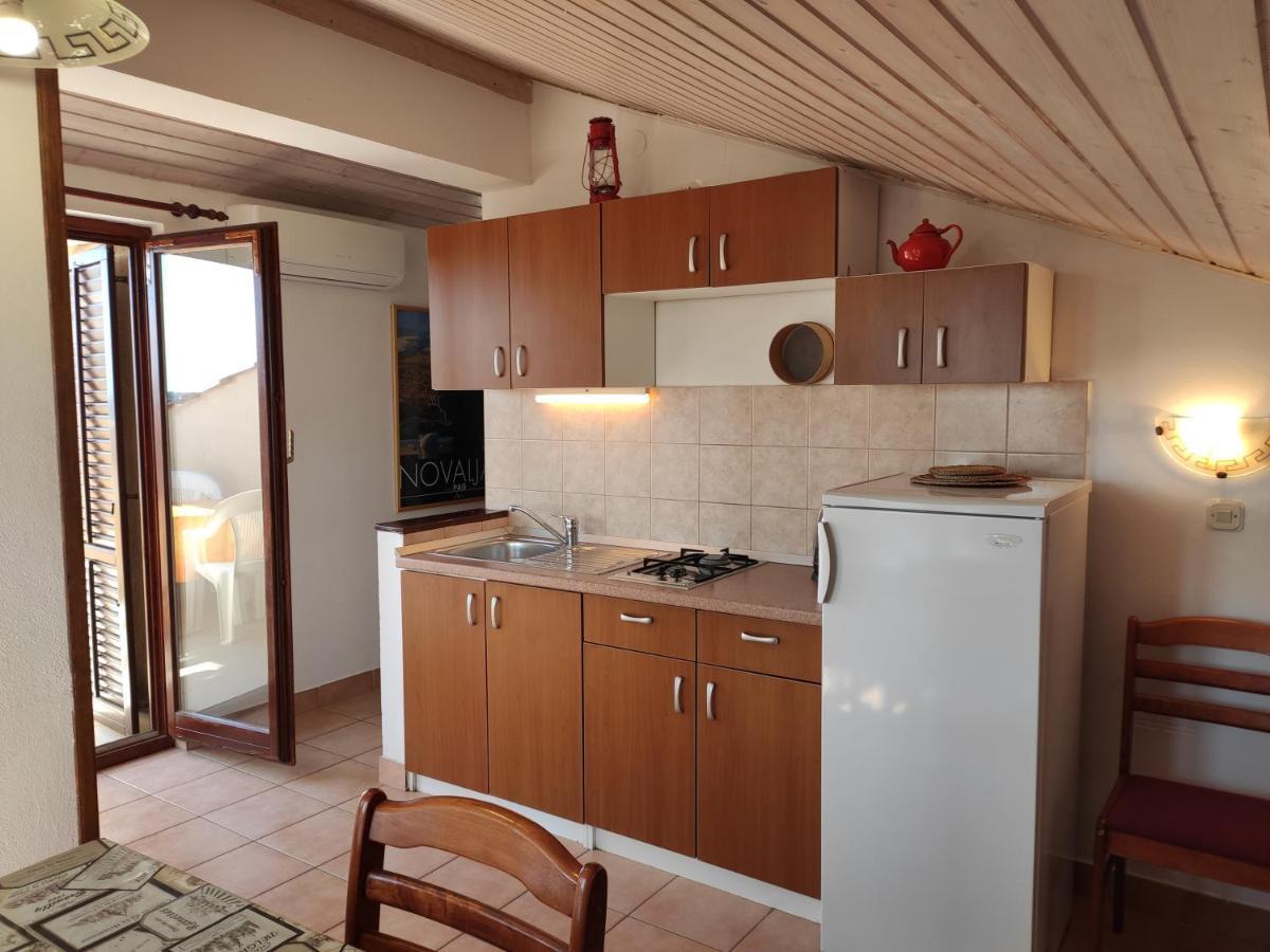 Apartments With A Parking Space Novalja, Pag - 6552 Kültér fotó